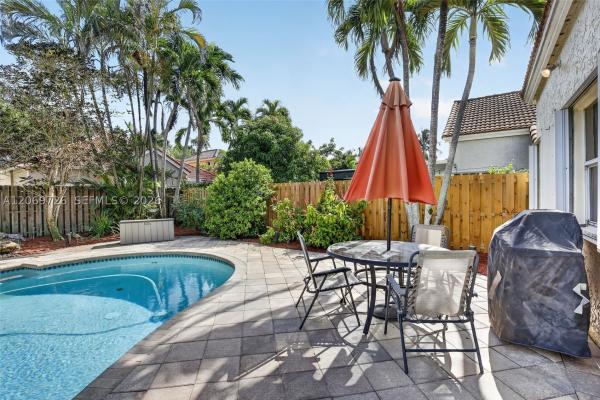 Oak Park, 2638 Oak Park Cir, Davie, Florida 33328, image 1