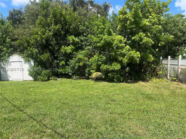 19600 NE 1st Pl, Unincorporated Dade County, Florida 33179, image 1