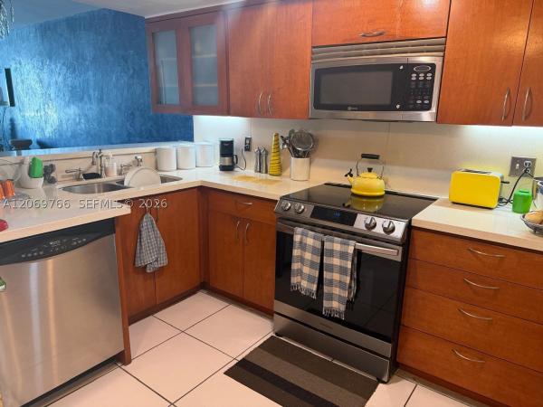 La Rive Gauche, 5880 Collins Ave #406, Miami Beach, Florida 33140, image 2