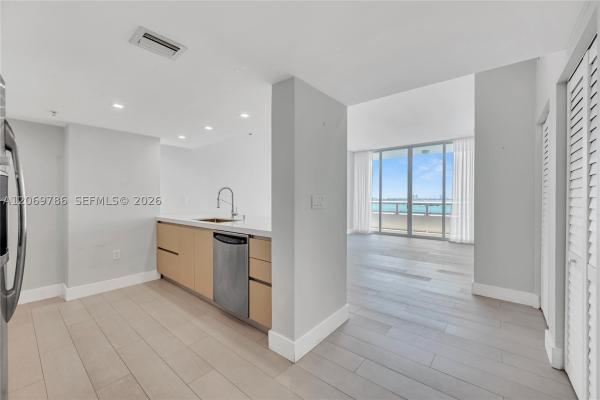 1800 Club, 1800 N Bayshore Dr #809, Miami, Florida 33132, image 2