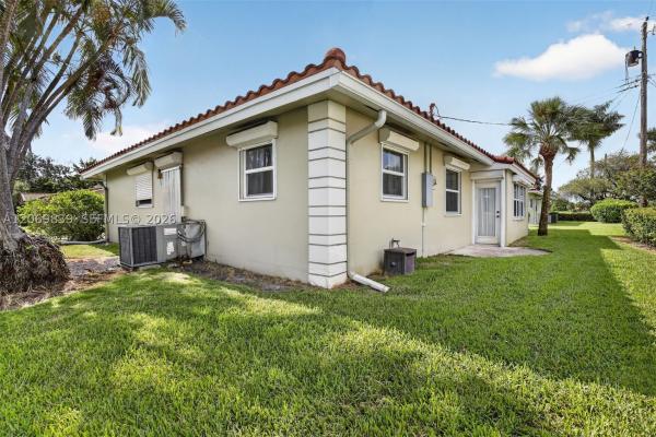 Hawthorne Village, 7118 E Tropical Way, Plantation, Florida 33317, image 2