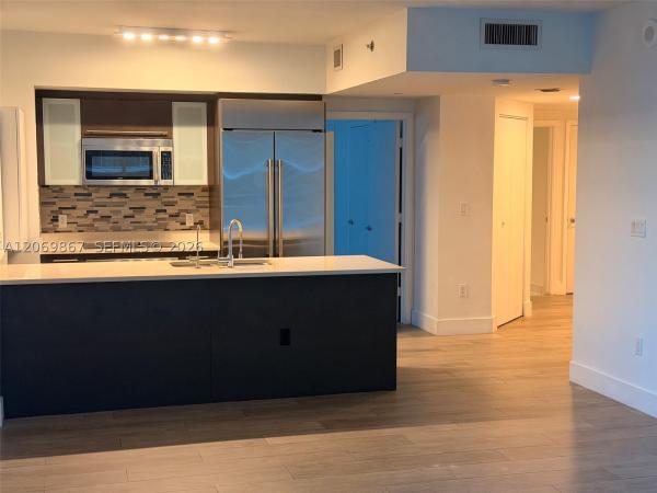 500 Brickell West, 55 SE 6th St #2007, Miami, Florida 33131, image 3