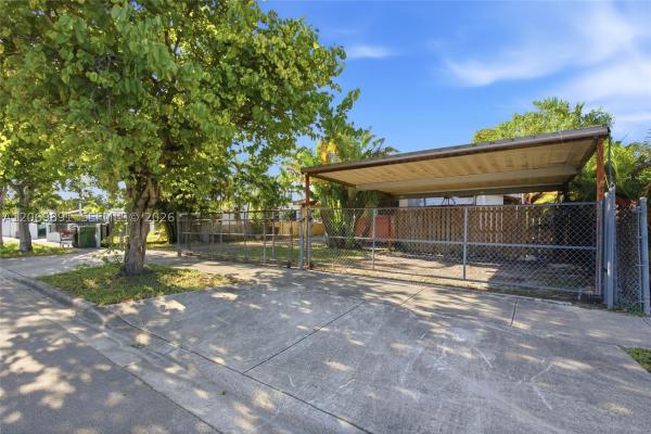 621 SE 4th St, Hialeah, Florida 33010, image 3