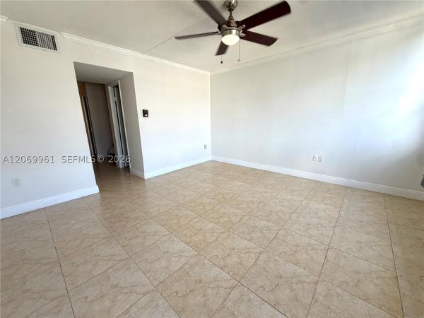 1660 NE 191st St #406-1, Unincorporated Dade County, Florida 33179, image 3