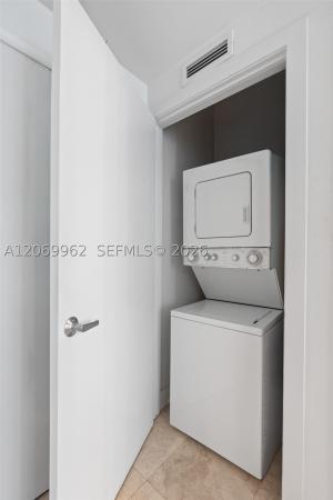 1050 Tower, 1050 Brickell Ave #2112, Miami, Florida 33131, image 2