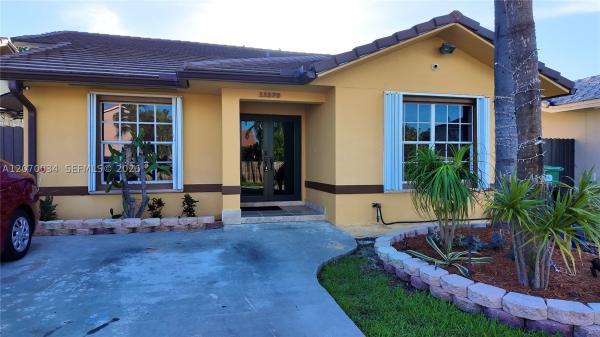 11570 SW 144th Path, Unincorporated Dade County, Florida 33186, image 1