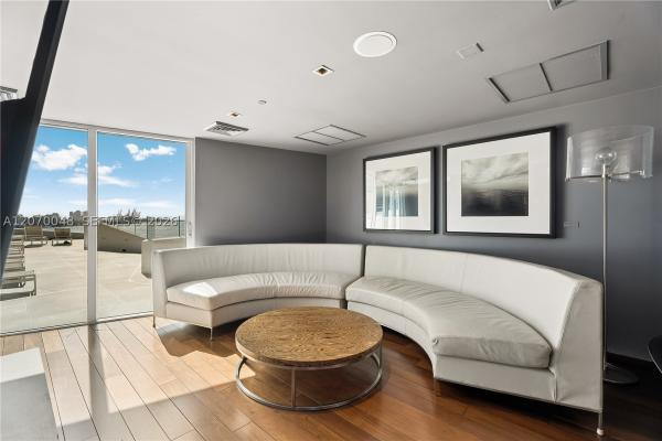 One Miami East, 335 S Biscayne Blvd #2609, Miami, Florida 33131, image 2