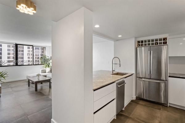 Brickell Key Two, 540 Brickell Key Dr #1519, Miami, Florida 33131, image 3