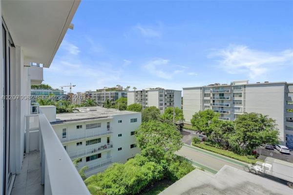 Pearl House, 1170 101st St #602, Bay Harbor Islands, Florida 33154, image 2