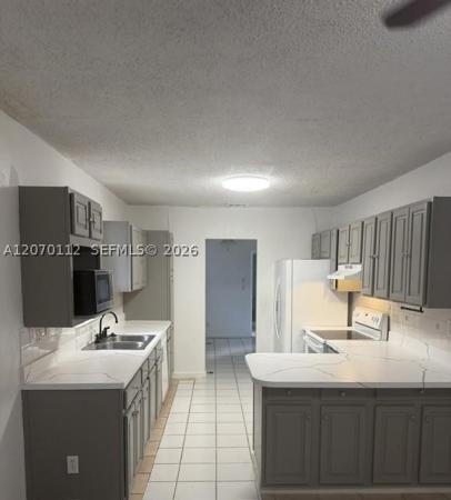 19920 SW 118th Pl, Unincorporated Dade County, Florida 33177, image 2