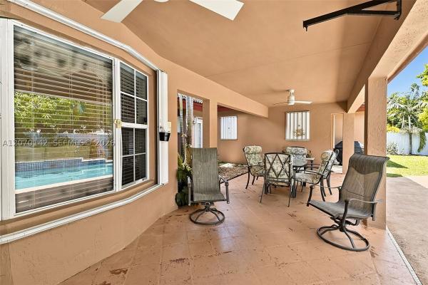 15735 SW 153rd Ave, Unincorporated Dade County, Florida 33187, image 1