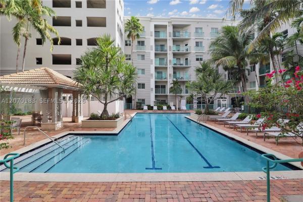 Valencia, 6001 SW 70th St #625, South Miami, Florida 33143, image 1