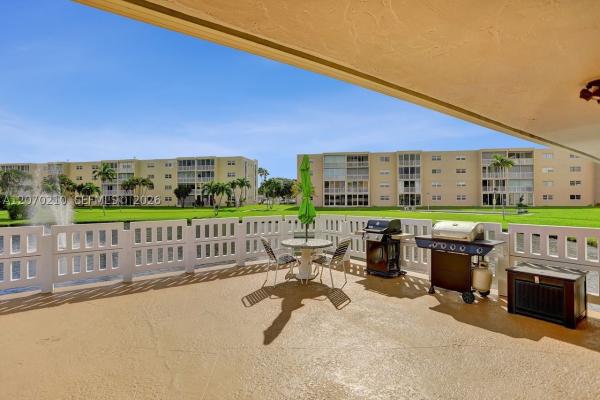 Meadowbrook Lakes, 325 SE 11th Ter #107, Dania Beach, Florida 33004, image 1