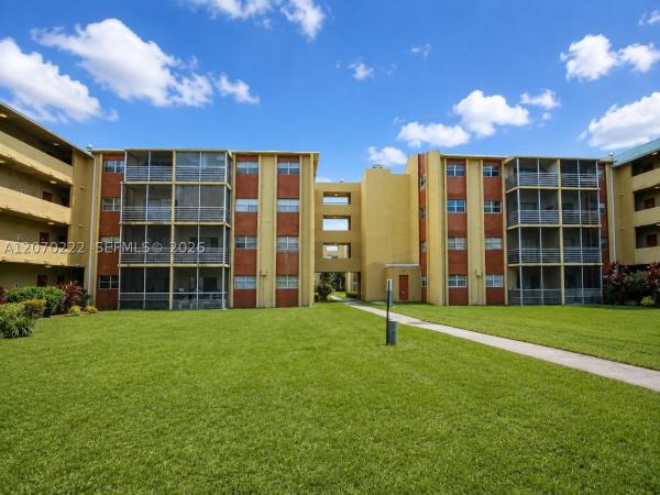 Royal Point, 3600 NW 21st St #313, Lauderdale Lakes, Florida 33311, image 2