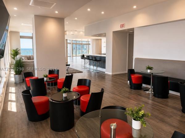 Met 1, 300 S Biscayne Blvd #T-2503, Miami, Florida 33131, image 2