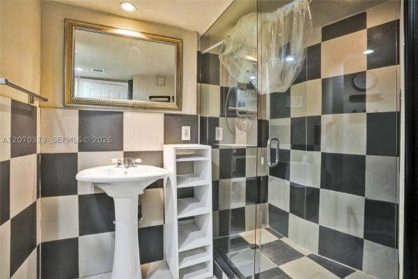 1351 NE Miami Gardens Dr #PH-15E, Unincorporated Dade County, Florida 33179, image 2