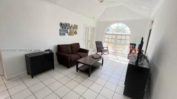 University Inn, 1280 S Alhambra Cir #2411, Coral Gables, Florida 33146, image 3