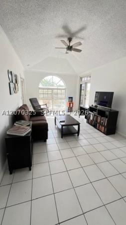 University Inn, 1280 S Alhambra Cir #2411, Coral Gables, Florida 33146, image 2