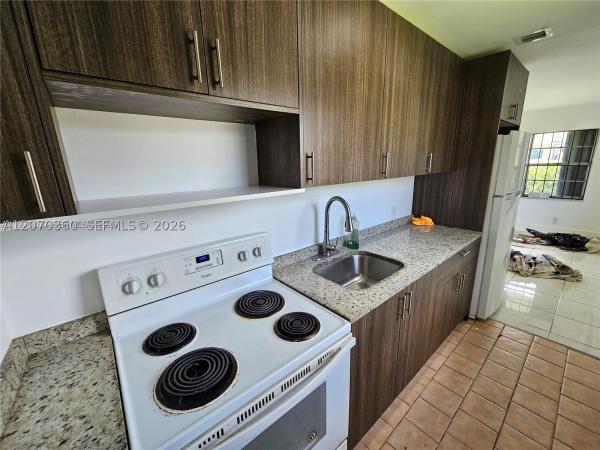2119 NW 64th St, Unincorporated Dade County, Florida 33147, image 3