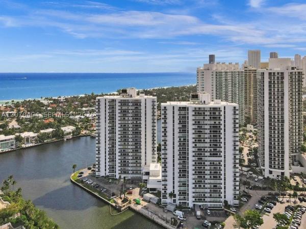 Waterview 2, 20515 E Country Club Dr #1641, Aventura, Florida 33180, image 2