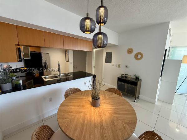 Opera Tower, 1750 N Bayshore Dr #2202, Miami, Florida 33132, image 1