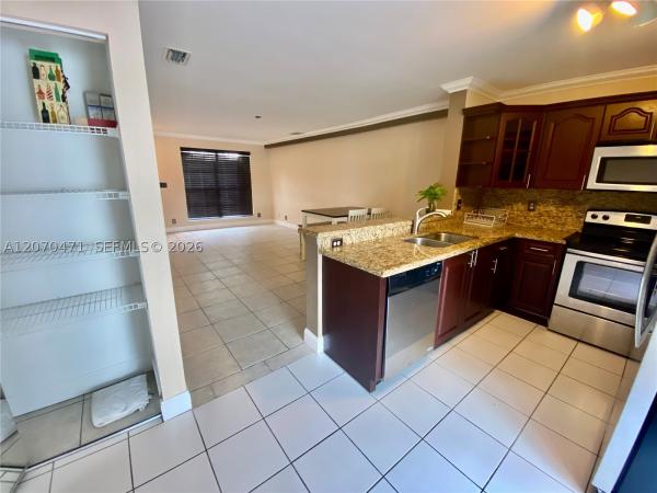 Crown Colony, 2864 Cambridge Ln, Cooper City, Florida 33026, image 2