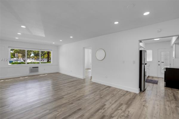 Joycia Apartments, 2250 Bay Dr #7, Miami Beach, Florida 33141, image 2