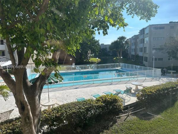1680 NE 191st St #209-2, Unincorporated Dade County, Florida 33179, image 2