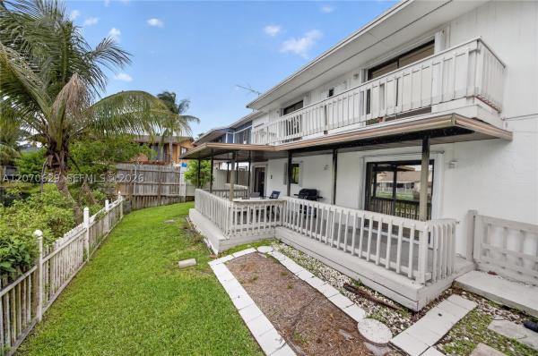 8210 SW 96th Ct, Unincorporated Dade County, Florida 33173, image 3