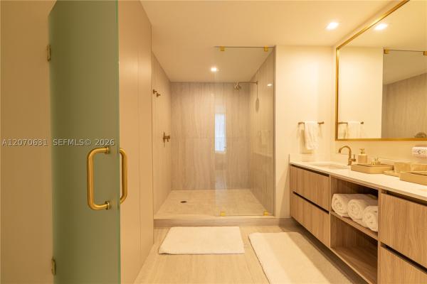 77 SE 5th St #2302, Miami, Florida 33131, image 3