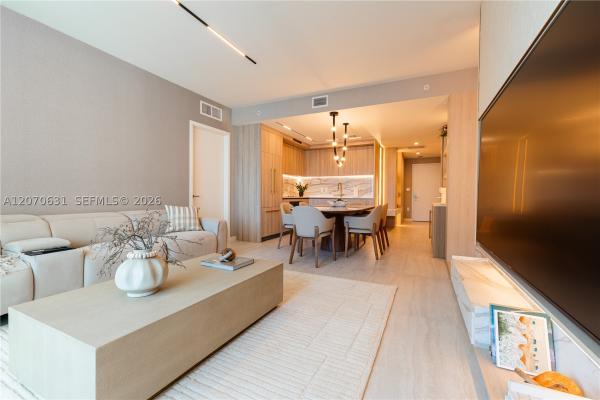 77 SE 5th St #2302, Miami, Florida 33131, image 1