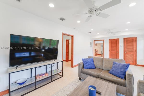 East Shenandoah, 3031 SW 2nd Ave #., Miami, Florida 33129, image 2