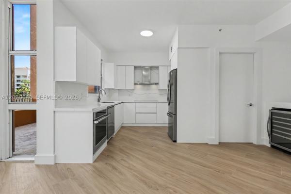 Lake Villa, 731 Crandon Blvd #208, Key Biscayne, Florida 33149, image 2