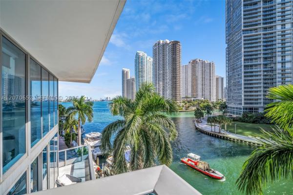 Epic Hotel & Residences, 200 Biscayne Boulevard Way #309, Miami, Florida 33131, image 1