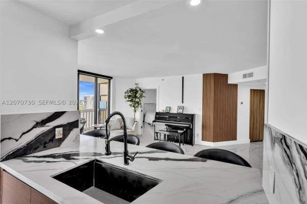 1000 Island Boulevard, 1000 W Island Blvd #1710, Aventura, Florida 33160, image 1