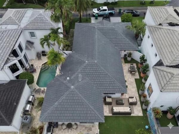2558 NE 206th Ter, Unincorporated Dade County, Florida 33180, image 2