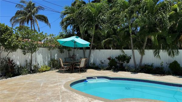 Isle Of Normandy Trouville, 1611 71st St, Miami Beach, Florida 33141, image 2