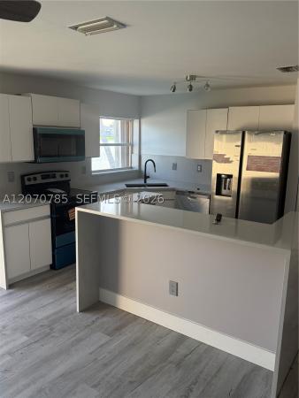 Wedgewood Cove, 13950 Oak Ridge Dr, Davie, Florida 33325, image 1