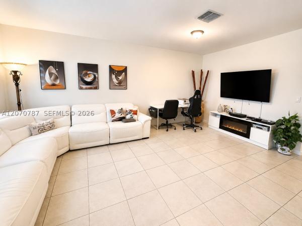 18324 SW 148th Rd, Unincorporated Dade County, Florida 33187, image 1