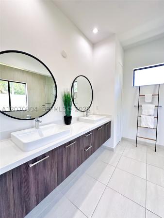 8286 NW 51st Ter, Doral, Florida 33166, image 3