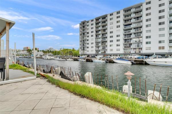 3690 NE 167th St #34, North Miami Beach, Florida 33160, image 3