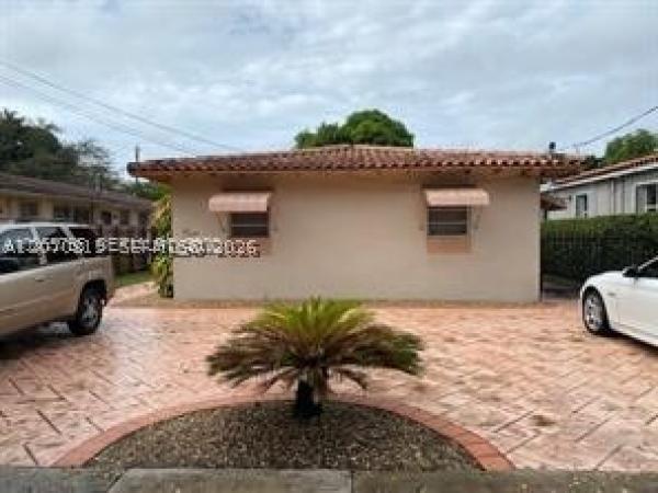 Tamiami Lawns, 1112 SW 65th Ave #BACK, West Miami, Florida 33144, image 2
