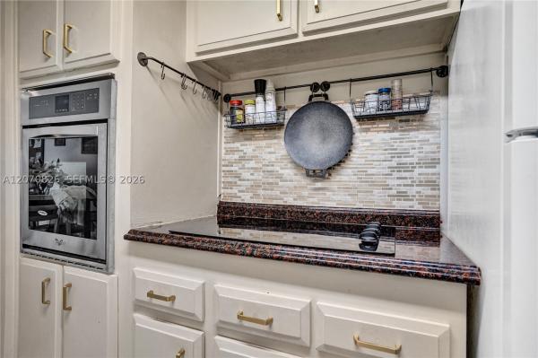 Brickell Townhouse, 2451 Brickell Ave #8E, Miami, Florida 33129, image 2