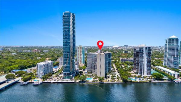 Brickell Townhouse, 2451 Brickell Ave #8E, Miami, Florida 33129, image 1