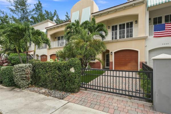 Las Playas, 3237 NE 5th St, Pompano Beach, Florida 33062, image 1