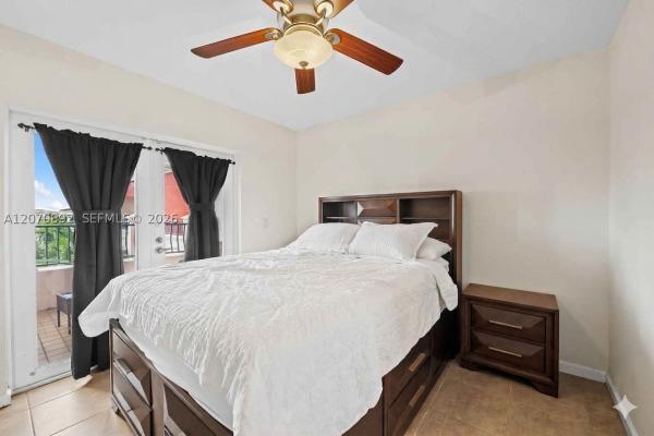 Villa Medici, 1033 NE 17th Way #1202, Fort Lauderdale, Florida 33304, image 3