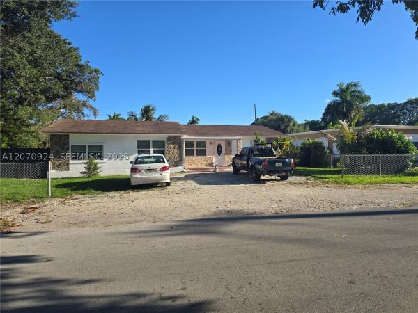 260 NE 118th Ter, Unincorporated Dade County, Florida 33161, image 1