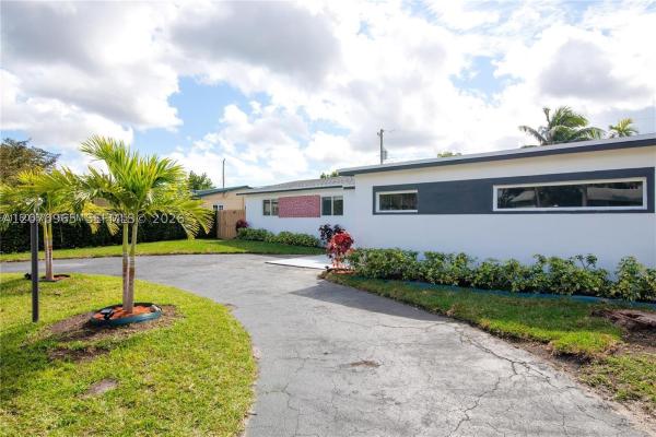 9310 SW 57th Ter, Unincorporated Dade County, Florida 33173, image 3