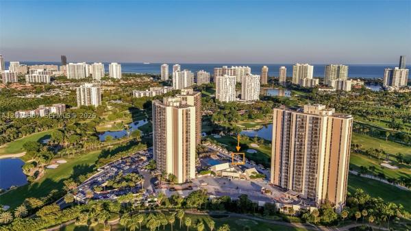 Coronado Tower 3, 20347 W Country Club Dr #TH-15, Aventura, Florida 33180, image 1