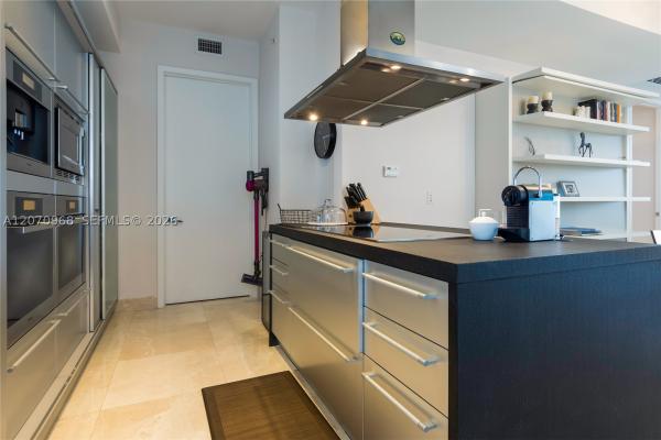 Trump Royale, 18201 Collins Ave #4208, Sunny Isles Beach, Florida 33160, image 3